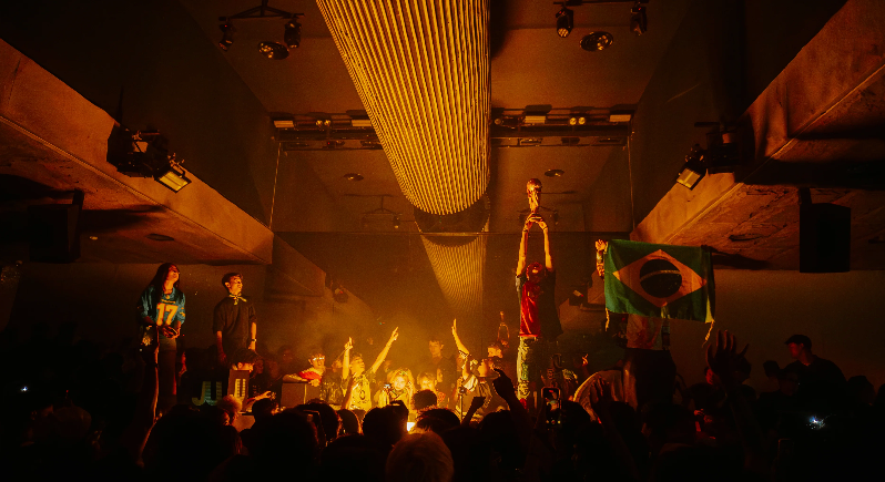 Event atmosphere
